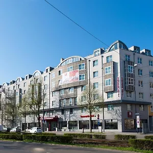 https://leonardo-hotel-munich-city-olympiapark.getmunichhotels.com